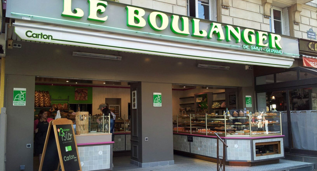 Au niveau de la station Maubert-Mutualité, sur le boulevard Saint-Germain, le "Boulanger de Saint-Germain" est passé aux mains de la famille Carton qui continue de proposer des pains Biologiques en association avec les moulins Bourgeois.