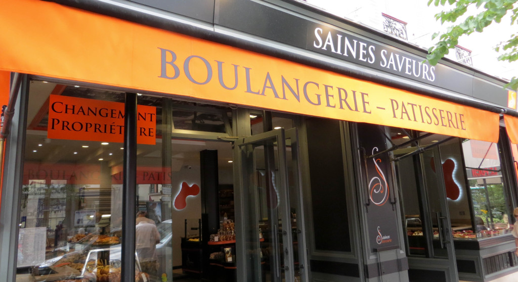 Saines Saveurs, Saint-Maur-des-Fossés, à quelques pas de la gare du Parc de Saint-Maur. La boutique a été récemment cédée par Raphaëlle Estival, tout comme à La Varenne Saint-Hilaire et ailleurs dans Saint-Maur.