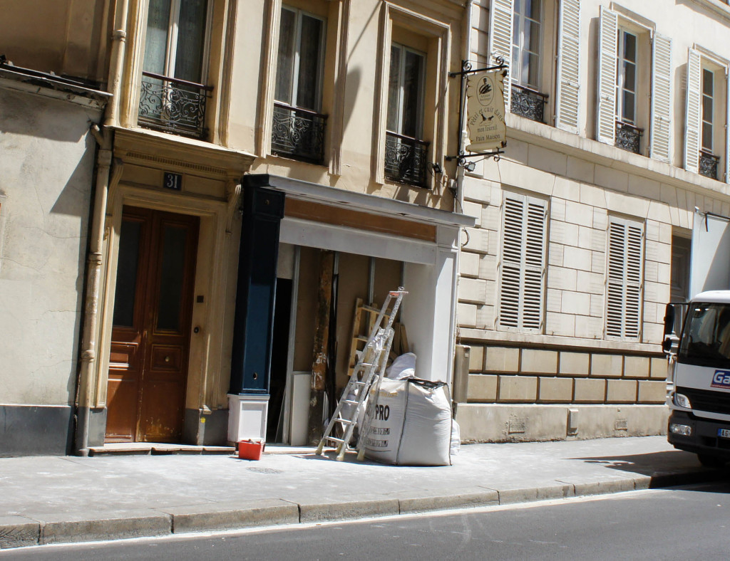 La petite boulangerie d'Arnaud Cimmati rue d'Assas, en pleins travaux.